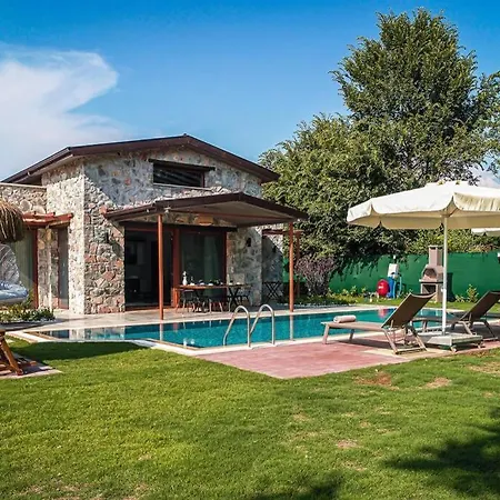 Luxury With Private Pool And Stunning Garden