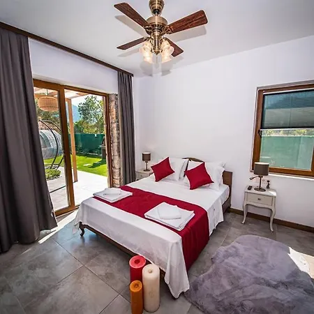 Villa Luxury With Private Pool And Stunning Garden