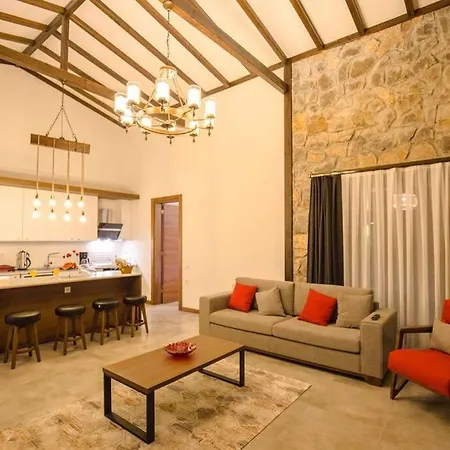 Luxury With Private Pool And Stunning Garden וילה *